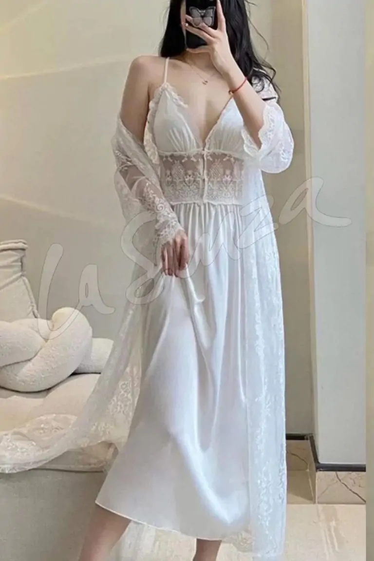 Chic Lace Robe Set