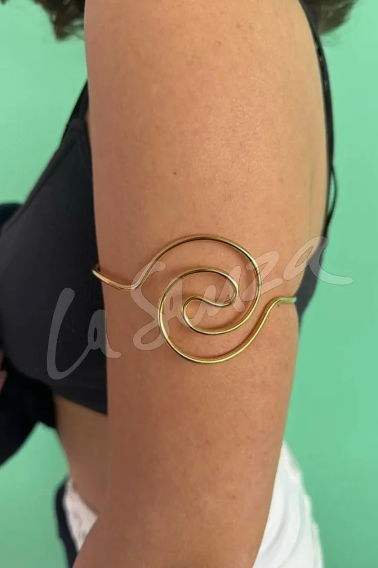 Elegant Golden Swirl Cuff