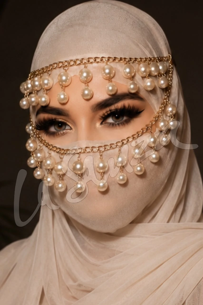 pearl-goddess-face-chain-hijab-style-front